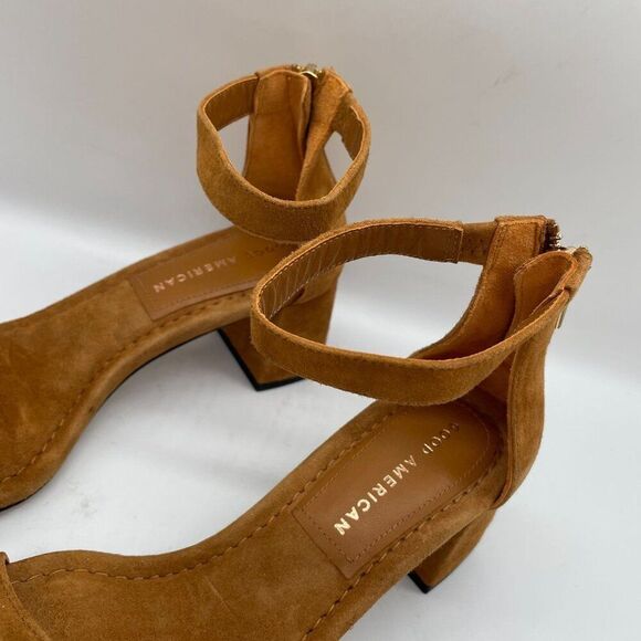 Good American Shoes Sz 5 Tan Suede Ankle Strap Heeled Sandals Block Heel Dressy - Picture 8 of 11